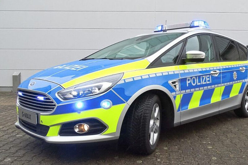Polizei in Nordrhein-Westfalen fährt zukünftig Ford S-MAX Funkstreifenwagen